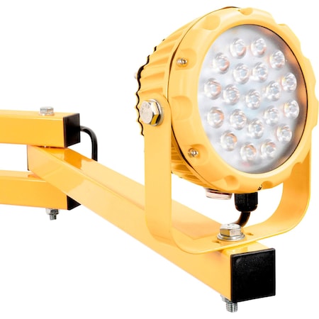 Global Industrial LED Dock Light, 40in Arm, 30W, 3000 Lumens, 5000K, On/Off Switch, 9ft Cord 812422
